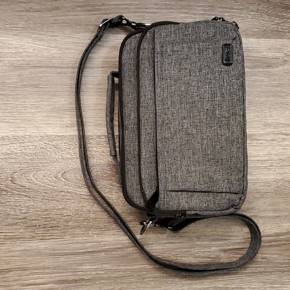 Lug Scoop Crossbody Bag RFID Heather Grey NWOT